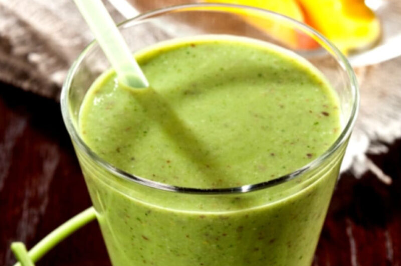 Smoothie z manga a špenátu